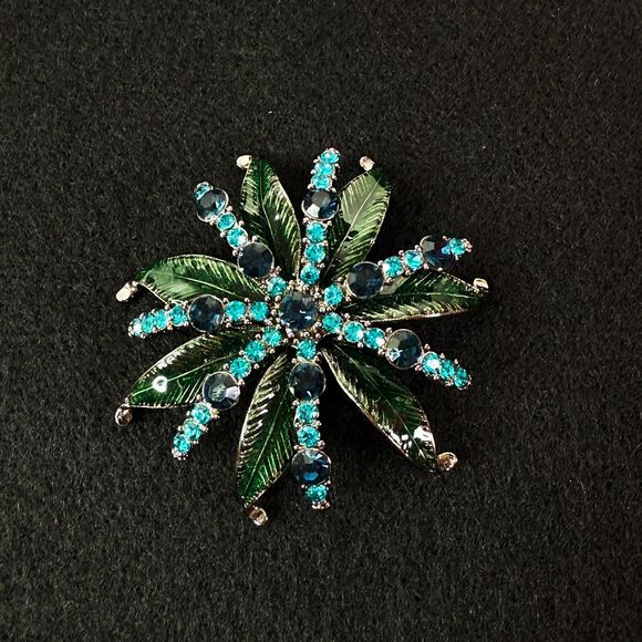 Vintage | Dark Blue Teal Dark Green Rhinestone Flower Brooch Pin - Picture 5 of 5